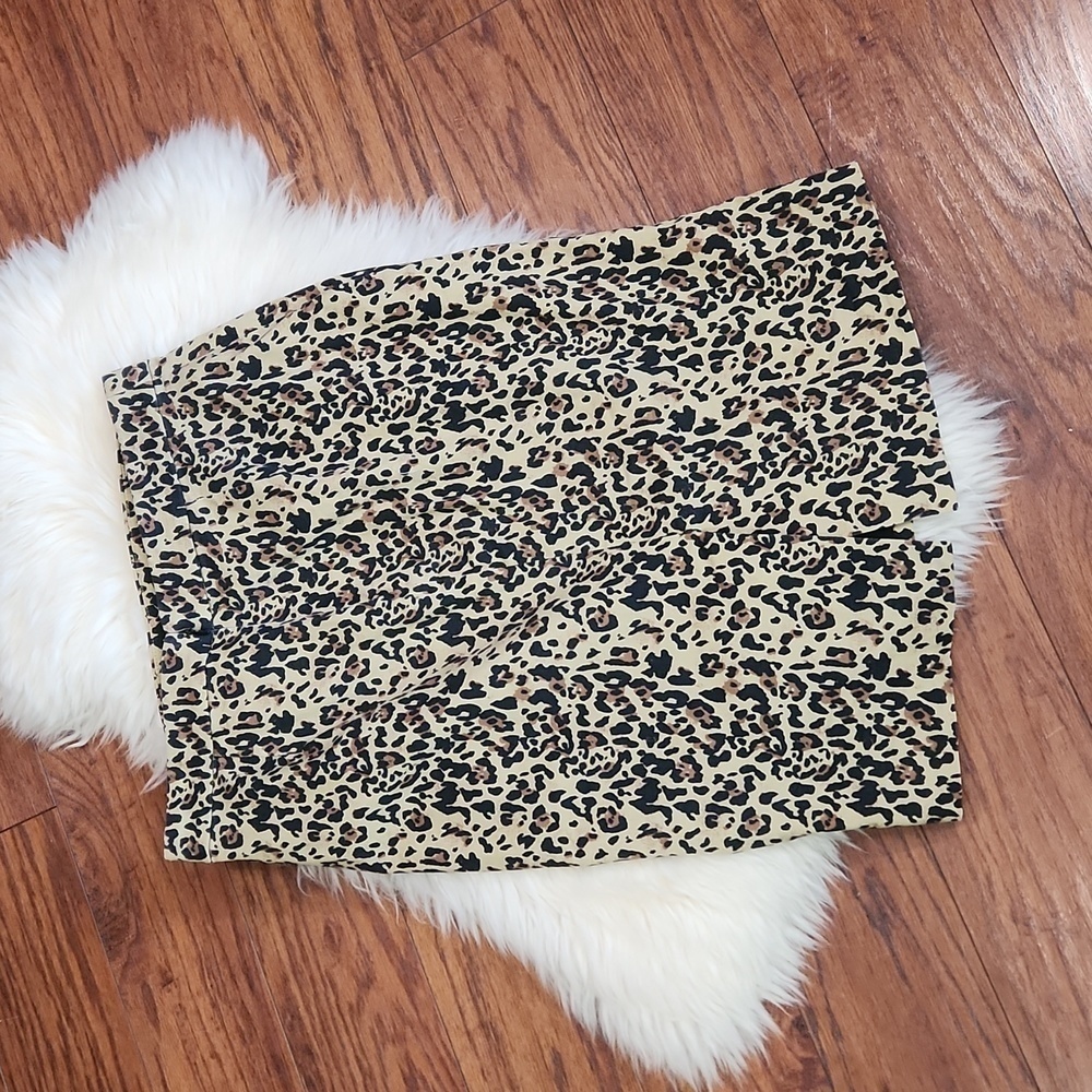 J.Crew No.2 Pencil Skirt Leopard Print Bi Stretch - Picture 3 of 4